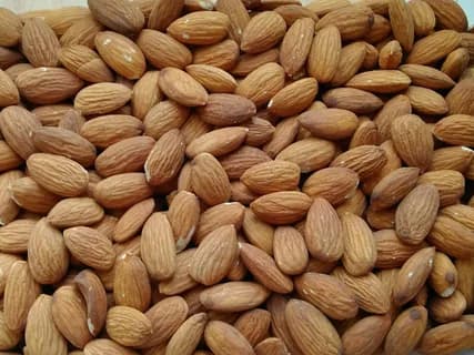 تصویر 2 از مغز بادام خام درختی با کیفیت ممتاز و یکدست